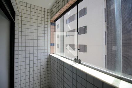 Varanda de kitnet/studio para alugar com 1 quarto, 45m² em Carmo, Belo Horizonte