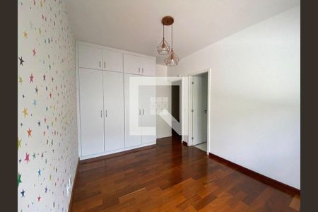 Casa à venda com 4 quartos, 240m² em Vila Cruzeiro, São Paulo