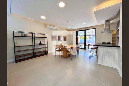 Casa à venda com 5 quartos, 250m² em Swiss Park, Campinas