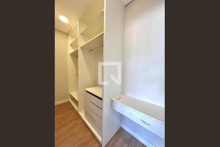 Casa à venda com 5 quartos, 250m² em Swiss Park, Campinas