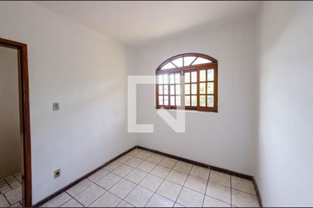 Quarto 1 de casa para alugar com 3 quartos, 101m² em Vila Amaral, Belo Horizonte