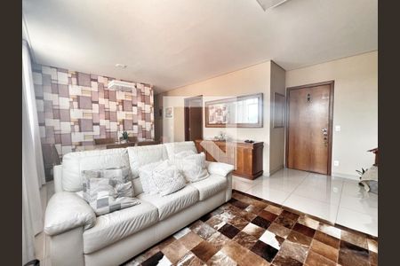 Sala de apartamento à venda com 4 quartos, 130m² em Alto Barroca, Belo Horizonte