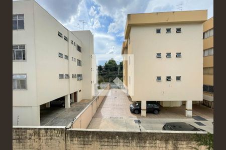 Vista da sala  de apartamento à venda com 4 quartos, 100m² em Castelo, Belo Horizonte