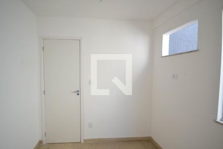 Quarto 2 de casa para alugar com 2 quartos, 70m² em Olinda, Nilópolis