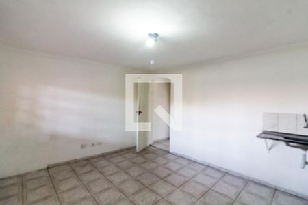 Quarto  de casa para alugar com 1 quarto, 30m² em Jardim Raposo Tavares, São Paulo