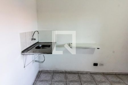 Cozinha de casa para alugar com 1 quarto, 30m² em Jardim Raposo Tavares, São Paulo