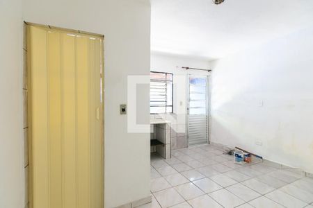 Quarto - Cozinha de casa à venda com 1 quarto, 28m² em Vila Carmosina, São Paulo