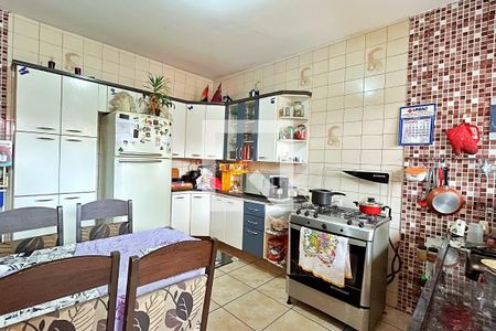 Cozinha de casa à venda com 3 quartos, 200m² em Cidade Martins, Guarulhos