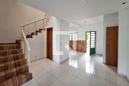 Sala de casa à venda com 3 quartos, 180m² em Itaipu, Niterói