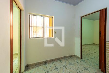 Quarto 2 de casa para alugar com 2 quartos, 90m² em Vila Macedopolis, São Paulo