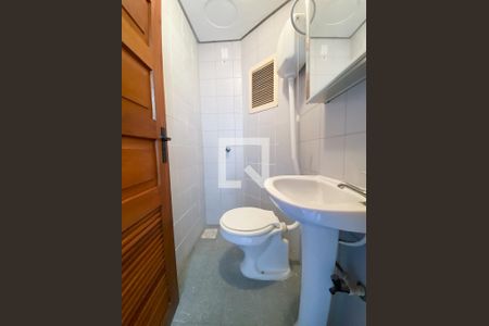 Apartamento para alugar com 126m², 4 quartos e 1 vaga Apartamento para alugar com 126m², 4 quartos e 1 vagaBanheiro de serviço