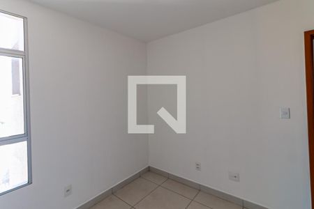 Quarto de apartamento à venda com 2 quartos, 58m² em Goiânia, Belo Horizonte