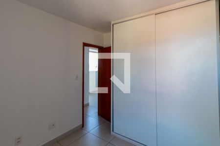 Quarto de apartamento à venda com 2 quartos, 58m² em Goiânia, Belo Horizonte