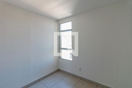 Quarto de apartamento à venda com 2 quartos, 58m² em Goiânia, Belo Horizonte