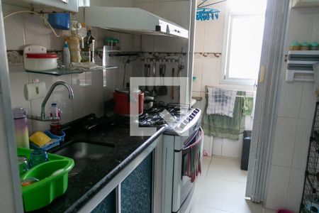 Cozinha  de apartamento à venda com 2 quartos, 55m² em Ferrazópolis, São Bernardo do Campo