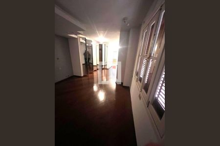 Casa à venda com 4 quartos, 304m² em Vila Inah, São Paulo