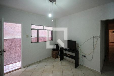 Sala de casa para alugar com 3 quartos, 125m² em Parque São Rafael, São Paulo