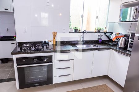 Cozinha de apartamento à venda com 2 quartos, 49m² em Cidade Antônio Estevão de Carvalho, São Paulo