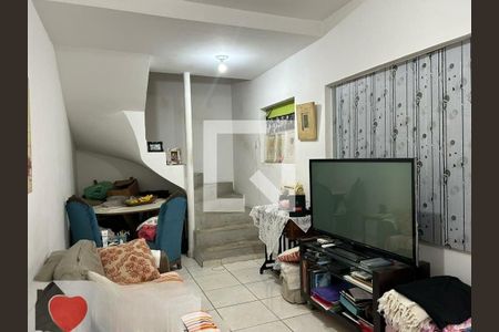 Casa à venda com 3 quartos, 151m² em Cupecê, São Paulo