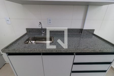 Cozinha de apartamento à venda com 2 quartos, 38m² em Veleiros, São Paulo