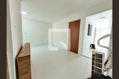 Sala de casa para alugar com 3 quartos, 60m² em Vila Palmeiras, São Paulo