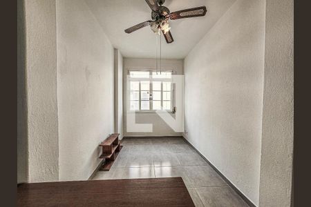 Sala de apartamento para alugar com 2 quartos, 84m² em Vila Luis Antônio, Guarujá