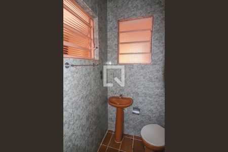 Banheiro de casa para alugar com 3 quartos, 100m² em Vila Santa Terezinha, Várzea Paulista