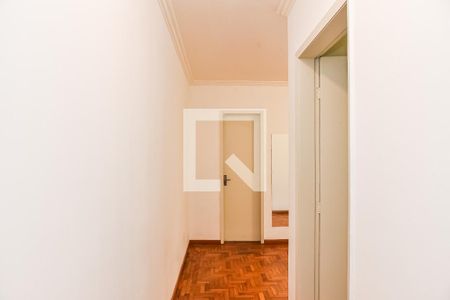 Corredor de apartamento à venda com 1 quarto, 51m² em Passo da Areia, Porto Alegre