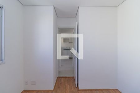 Quarto 1 de apartamento para alugar com 2 quartos, 32m² em Vila Ema, São Paulo