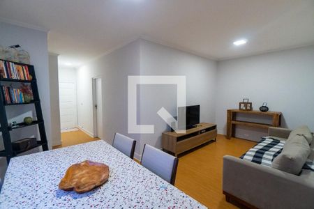 Casa à venda com 200m², 3 quartos e 3 vagasSala