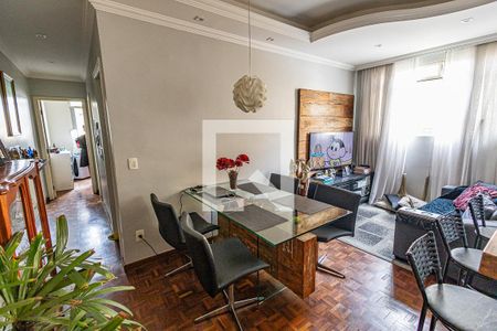 Sala de apartamento à venda com 2 quartos, 90m² em Heliópolis, Belo Horizonte