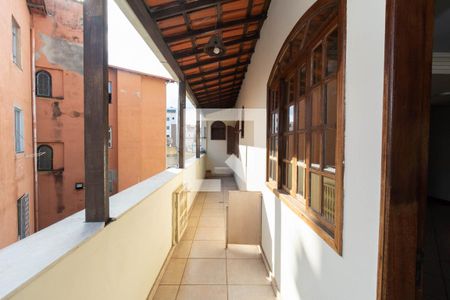 Varanda da Sala de casa à venda com 5 quartos, 380m² em Novo Eldorado, Contagem