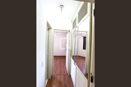 Closet de apartamento para alugar com 1 quarto, 43m² em Vila Suzana, São Paulo