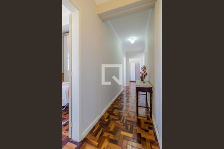 Corredor de apartamento à venda com 3 quartos, 90m² em Centro Histórico, Porto Alegre
