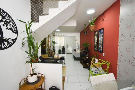 Sala de casa de condomínio para alugar com 2 quartos, 80m² em Jardim Peri, São Paulo