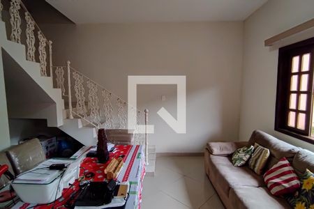 sala de casa de condomínio à venda com 2 quartos, 75m² em Tanque, Rio de Janeiro
