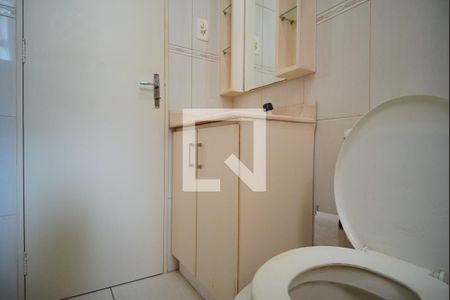 Banheiro de apartamento à venda com 1 quarto, 36m² em Independência, Porto Alegre