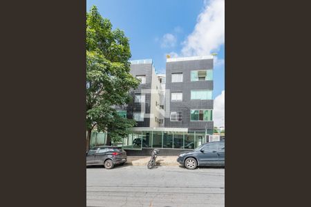 Apartamento à venda com 82m², 3 quartos e sem vaga Apartamento à venda com 82m², 3 quartos e sem vagaFachada