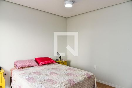 Suíte de casa à venda com 4 quartos, 240m² em Vila Jardim, Porto Alegre