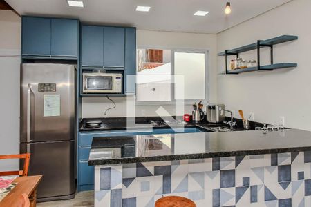 Casa à venda com 240m², 4 quartos e 2 vagas Casa à venda com 240m², 4 quartos e 2 vagasCozinha