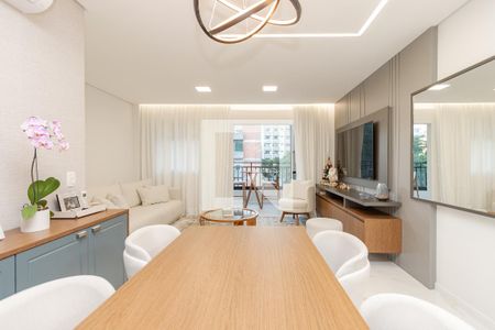 Sala de apartamento à venda com 2 quartos, 75m² em Campo Belo, São Paulo