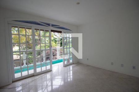 Sala de casa para alugar com 3 quartos, 120m² em Recreio dos Bandeirantes, Rio de Janeiro