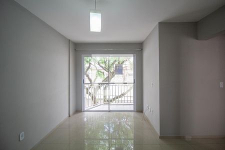 Sala de apartamento à venda com 2 quartos, 54m² em Vila Carmosina, São Paulo