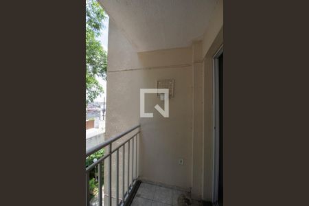 Sacada de apartamento à venda com 2 quartos, 54m² em Vila Carmosina, São Paulo