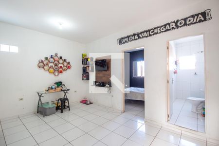 Sala (Casa 2) de casa para alugar com 2 quartos, 300m² em Padroeira, Osasco