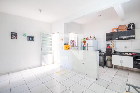 Sala (Casa 2) de casa para alugar com 2 quartos, 300m² em Padroeira, Osasco