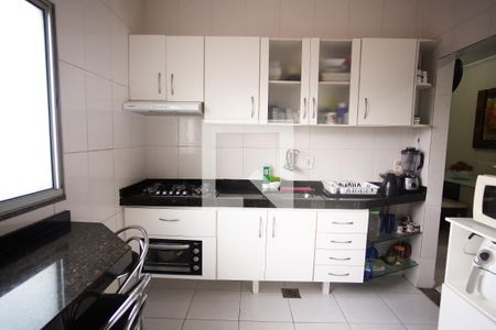 Cozinha de casa de condomínio à venda com 3 quartos, 84m² em Floramar, Belo Horizonte