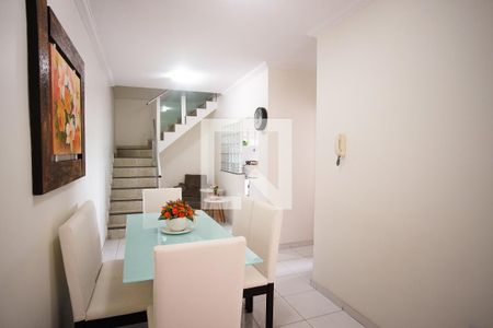 Sala de casa de condomínio à venda com 3 quartos, 84m² em Floramar, Belo Horizonte