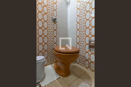 Banheiro Social de casa à venda com 4 quartos, 300m² em Serra, Belo Horizonte