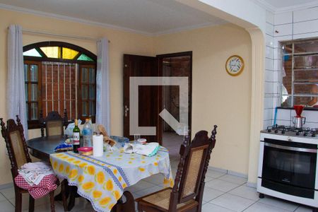 Casa à venda com 240m², 3 quartos e 3 vagas Casa à venda com 240m², 3 quartos e 3 vagasCozinha